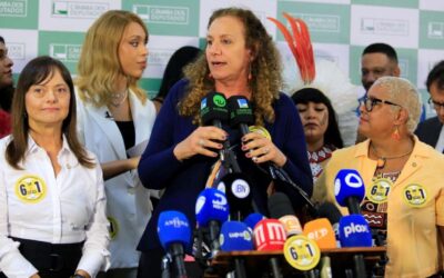 PEC PELO FIM DA ESCALA 6×1 É PROTOCOLADA COM A ASSINATURA DE 234 DEPUTADOS