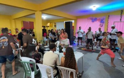 FESTA DO DIA DOS COMERCIÁRIOS E DAS COMERCIÁRIAS É MARCADA POR ALEGRIA, UNIÃO E LUTA